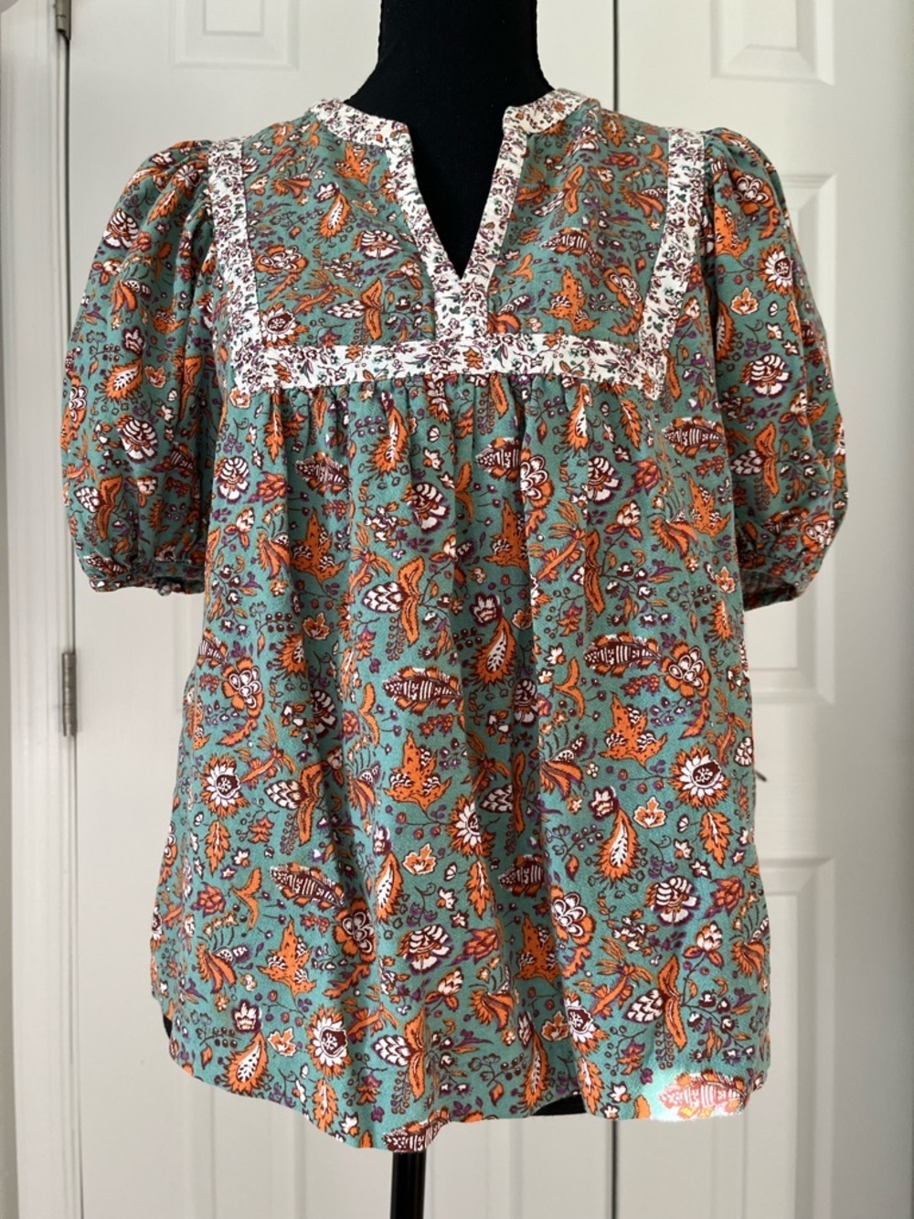 Universal Thread Floral Peasant Top Cotton Linen XS